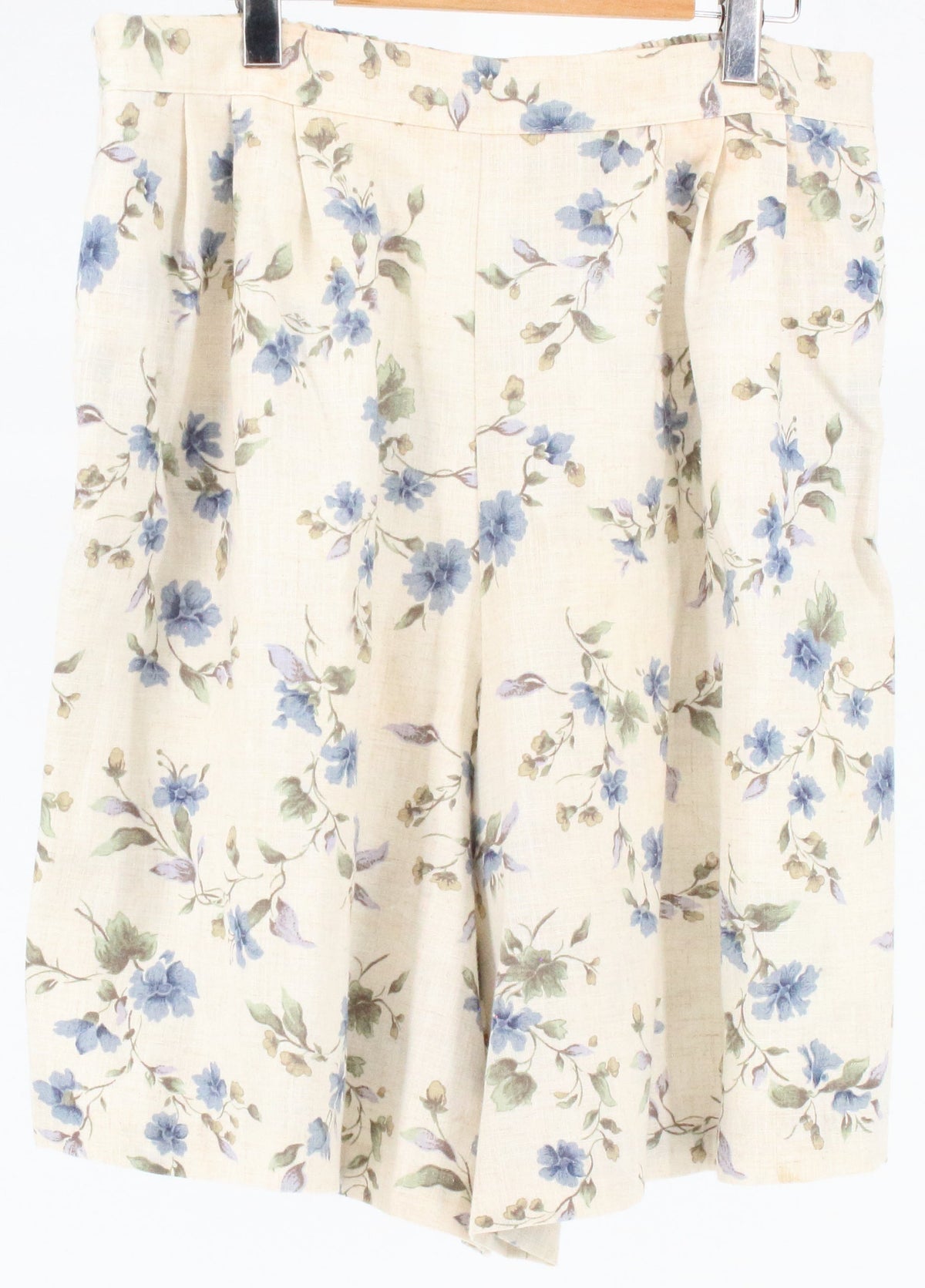 Joanna Beige Floral Print Pleated Shorts
