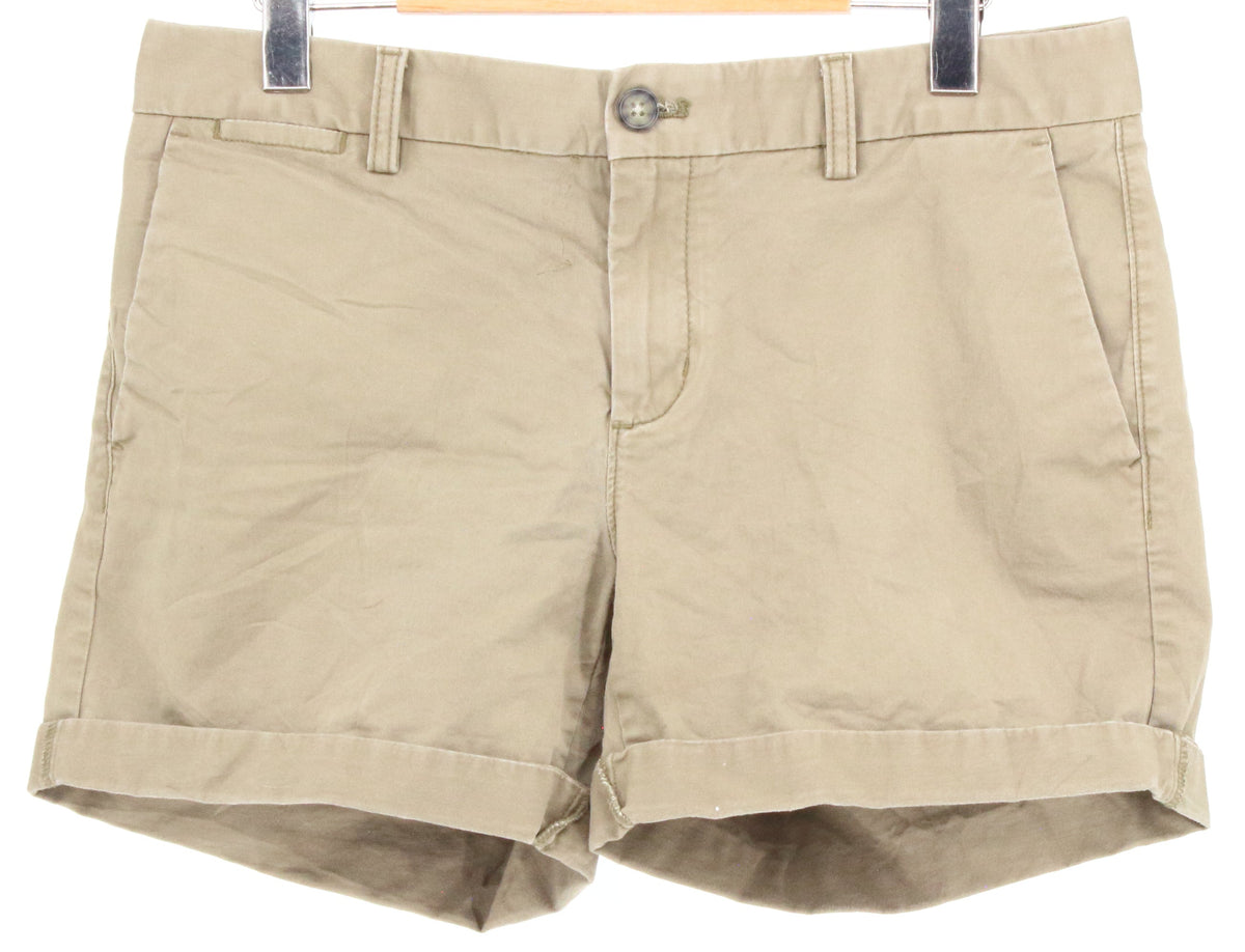 Banana Republic Khaki Shorts 6"