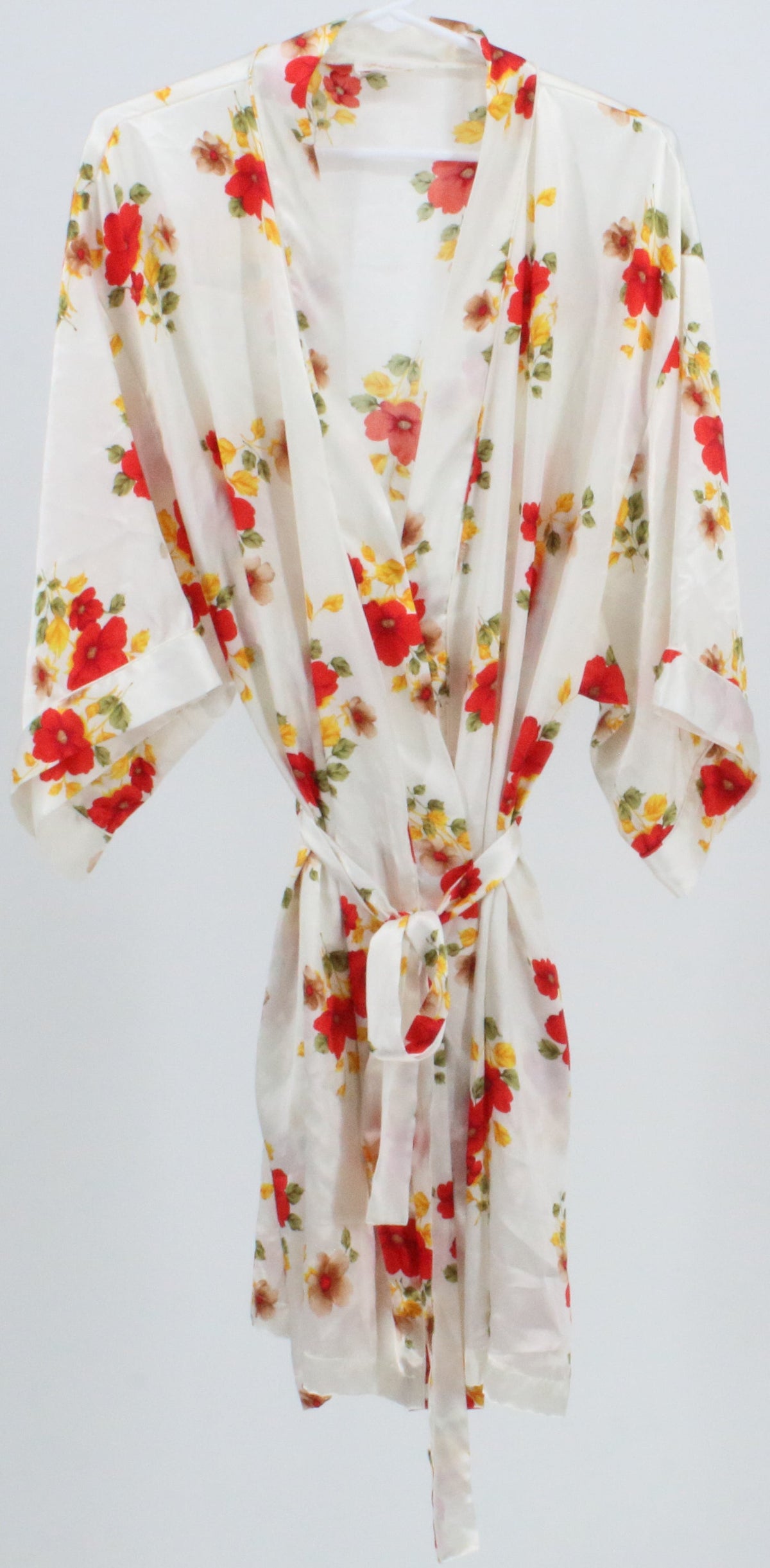 Barbizon White Flowers Print Robe