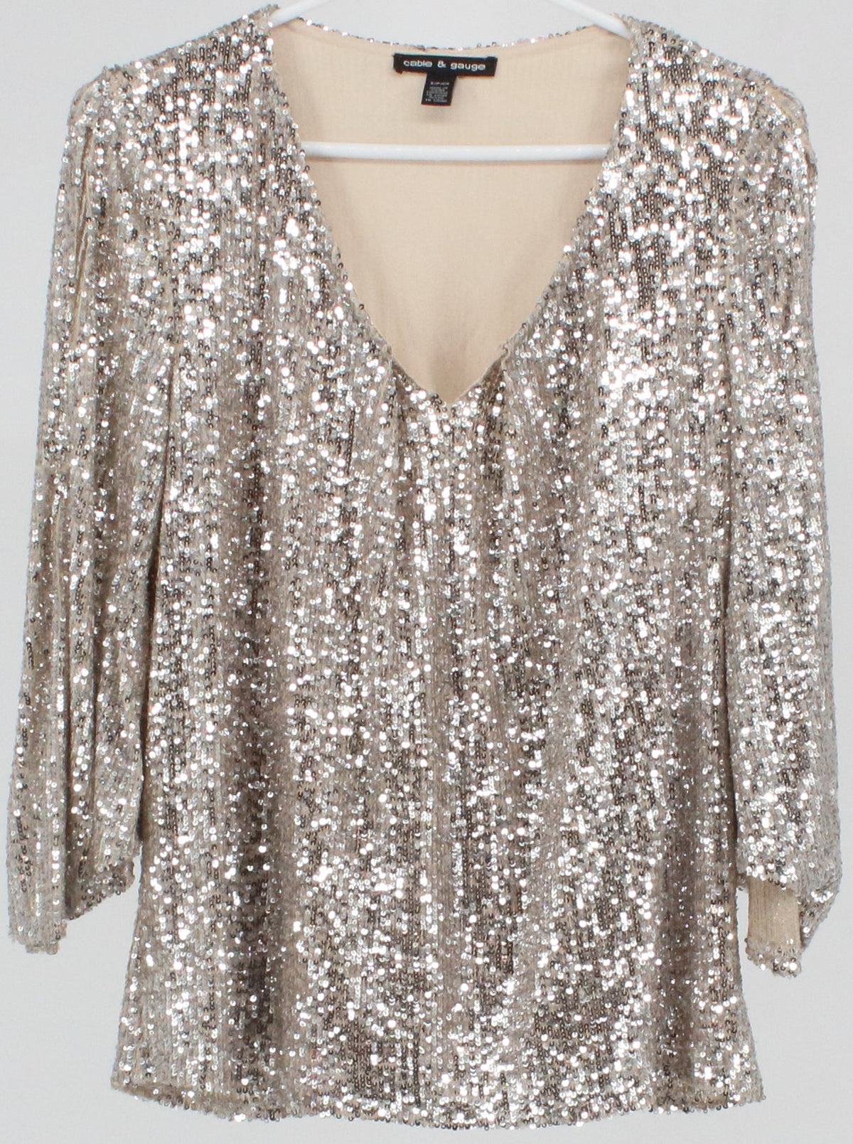 Cable e Gauge Silver Sequins 3/4 V Neck Top